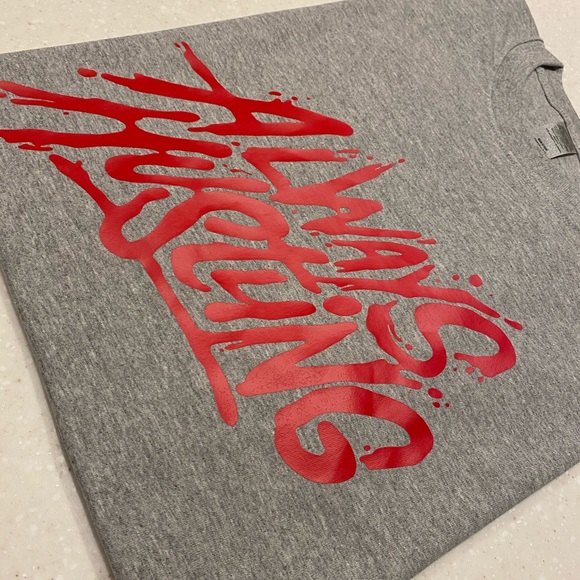 Always hustling “ brand new tee. - Picture 3 of 4